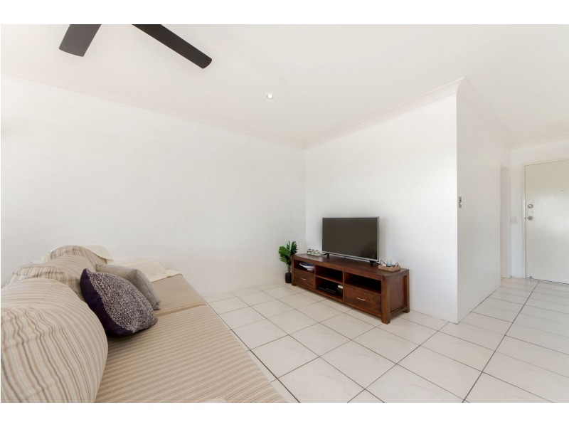 5/56 Oceanic Dr, Mermaid Waters QLD 4218