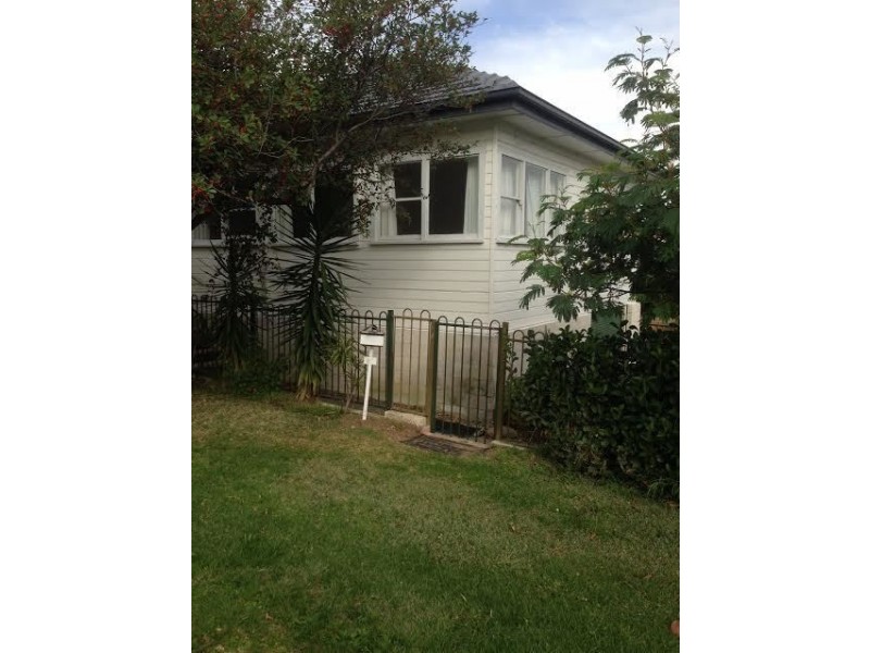 91 Griffin Rd, North Curl Curl NSW 2099