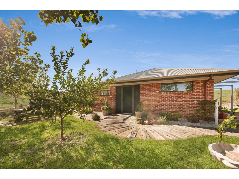 42 Rowleys Lane, Bethanga VIC 3691