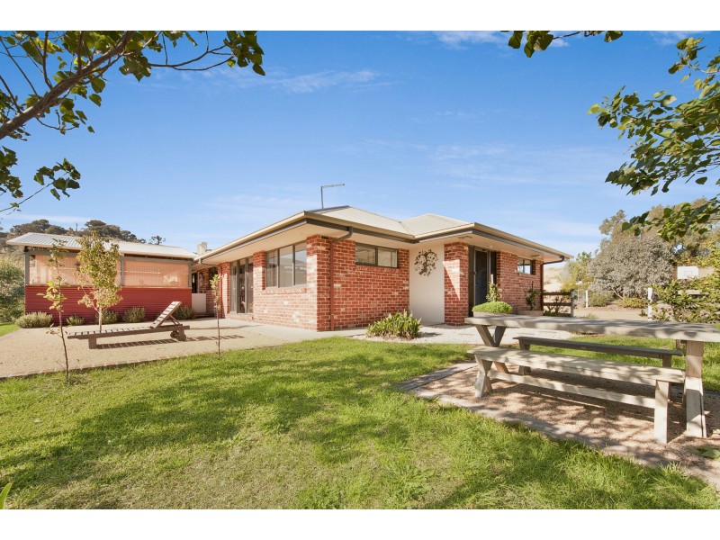42 Rowleys Lane, Bethanga VIC 3691