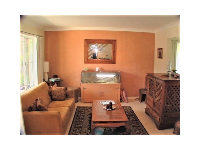 15 Larentia St, Currumbin Waters QLD 4223