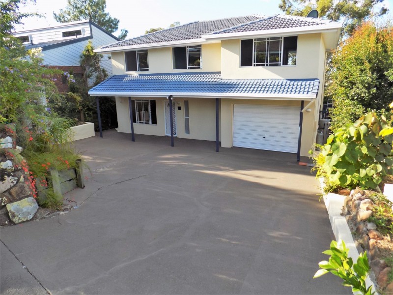 15 Larentia St, Currumbin Waters QLD 4223