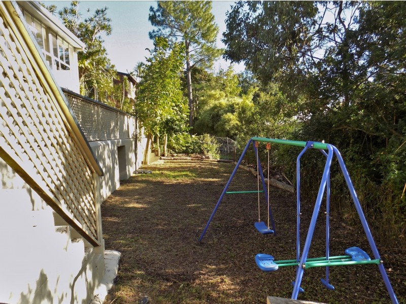 15 Larentia St, Currumbin Waters QLD 4223