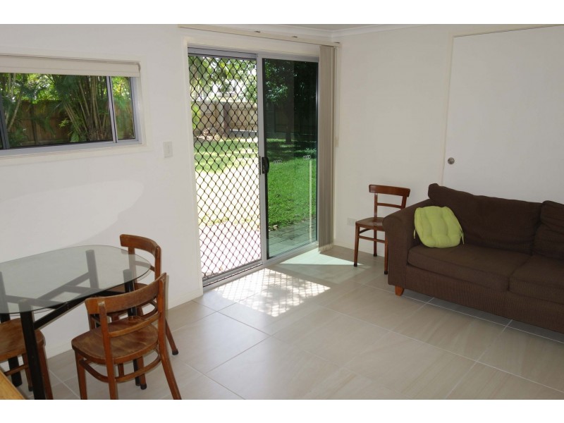 2/60 Boden St, Edge Hill QLD 4870