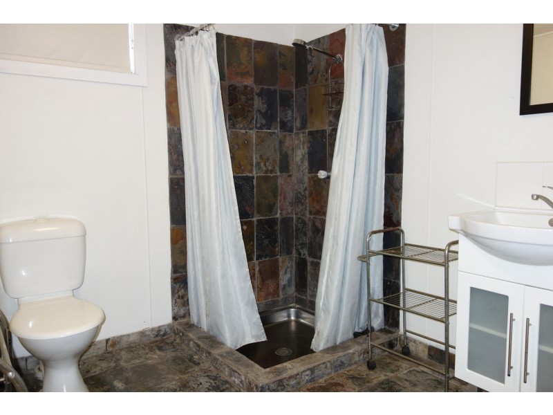 2/60 Boden St, Edge Hill QLD 4870