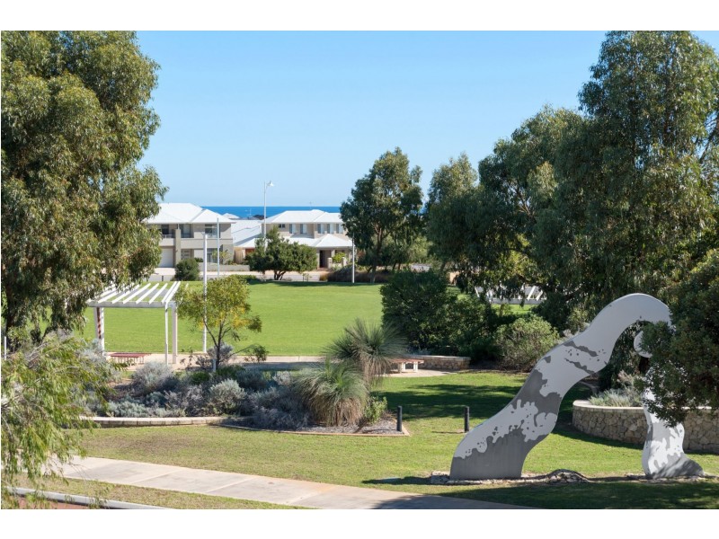 130 Grand Ocean Ent, Burns Beach WA 6028