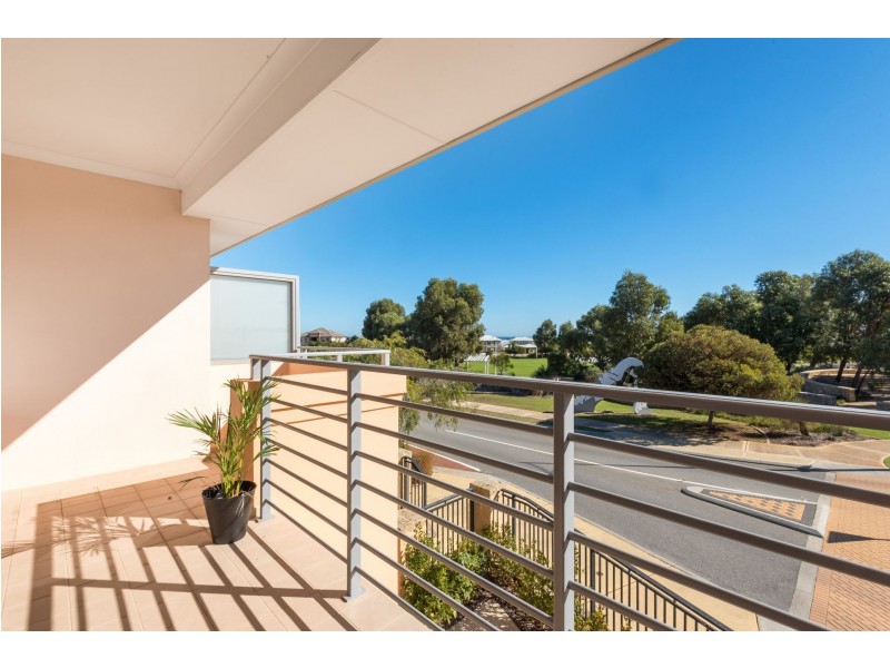 130 Grand Ocean Ent, Burns Beach WA 6028