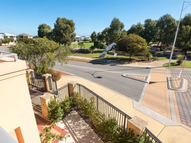 130 Grand Ocean Ent, Burns Beach WA 6028