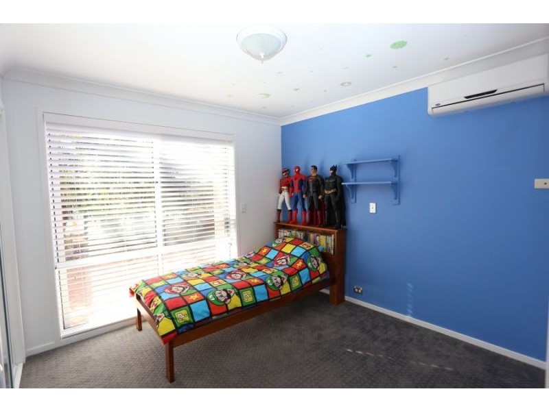 24 Plane Tree Circuit, Woongarrah NSW 2259