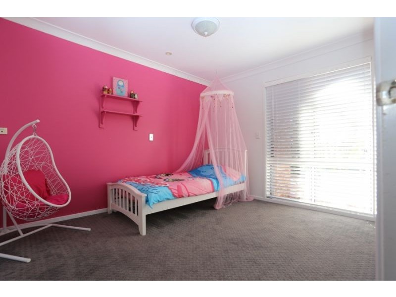 24 Plane Tree Circuit, Woongarrah NSW 2259