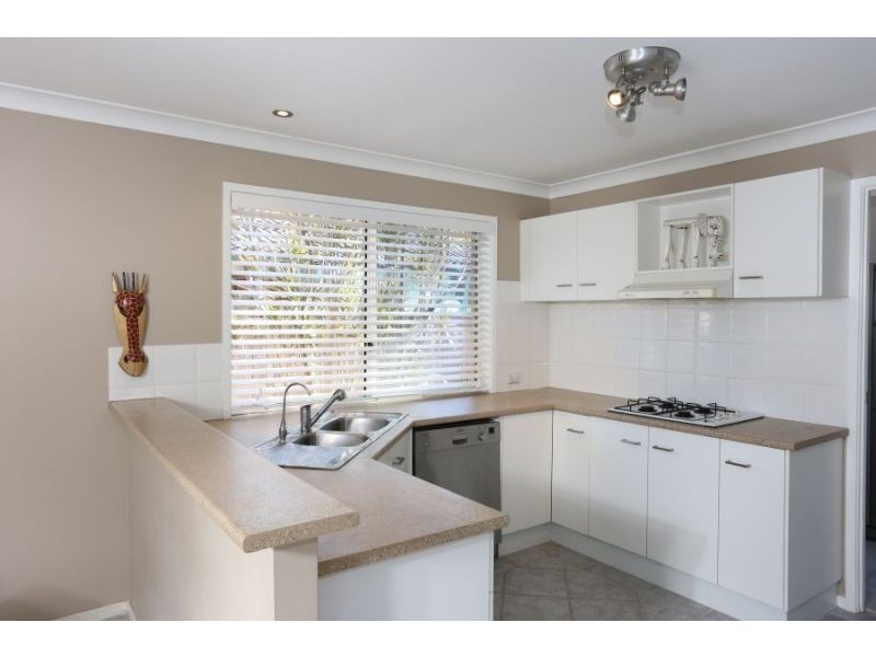 24 Plane Tree Circuit, Woongarrah NSW 2259