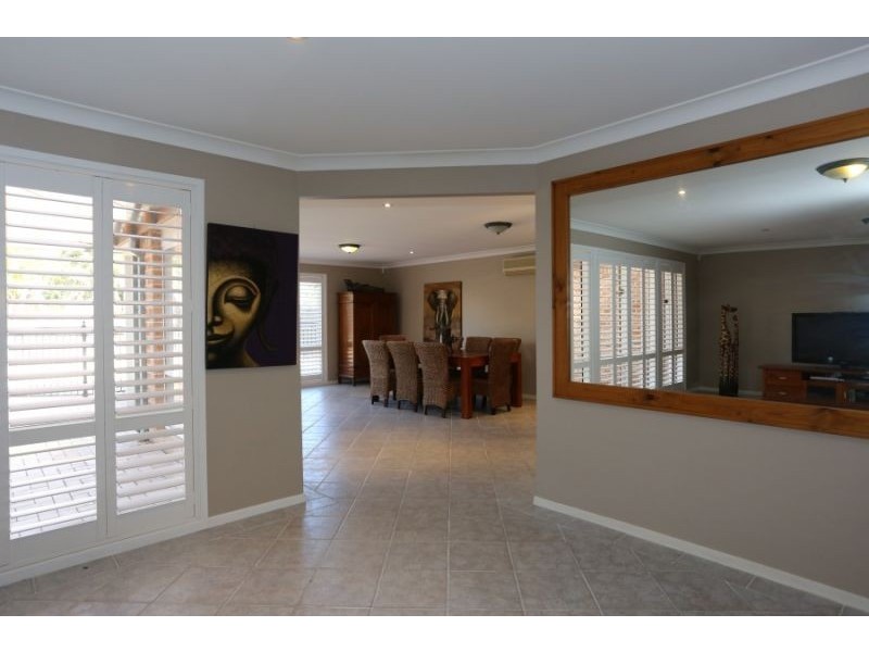 24 Plane Tree Circuit, Woongarrah NSW 2259