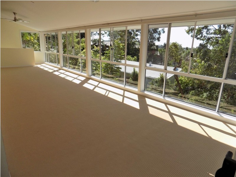 15 Larentia St, Currumbin Waters QLD 4223