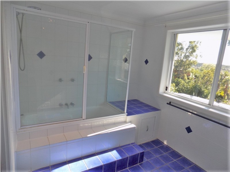 15 Larentia St, Currumbin Waters QLD 4223