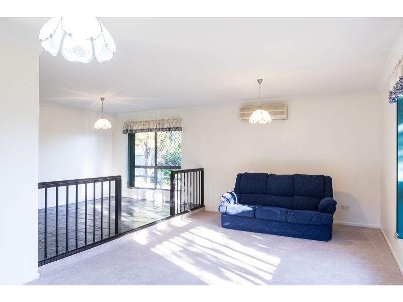 21 Flame Tree Court, Walloon QLD 4306