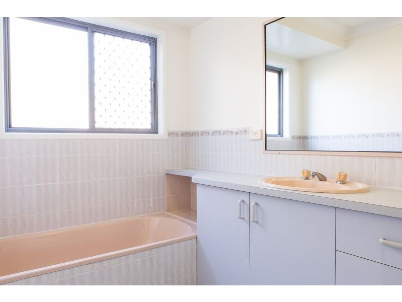 21 Flame Tree Court, Walloon QLD 4306