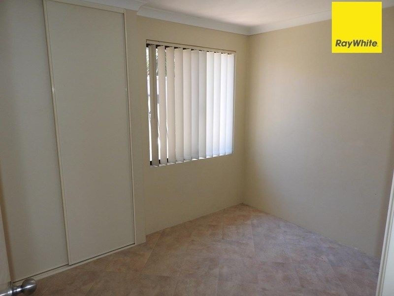 1/65 little john road, Armadale WA 6112