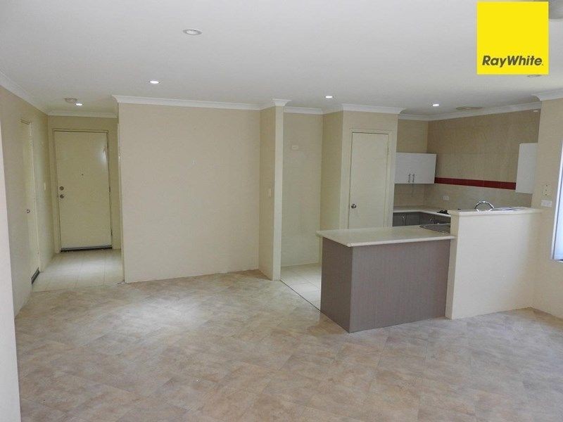 1/65 little john road, Armadale WA 6112