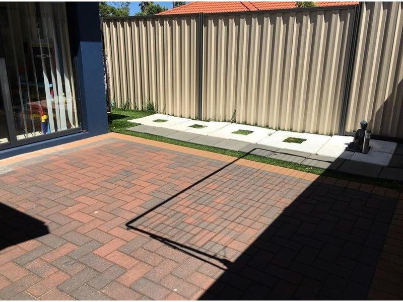 1/65 little john road, Armadale WA 6112