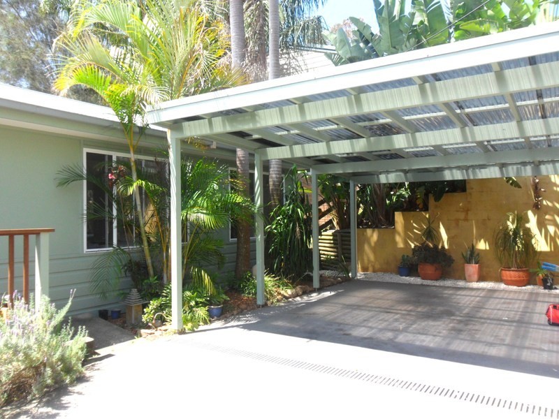 12 Warwilla Ave, Copacabana NSW 2251
