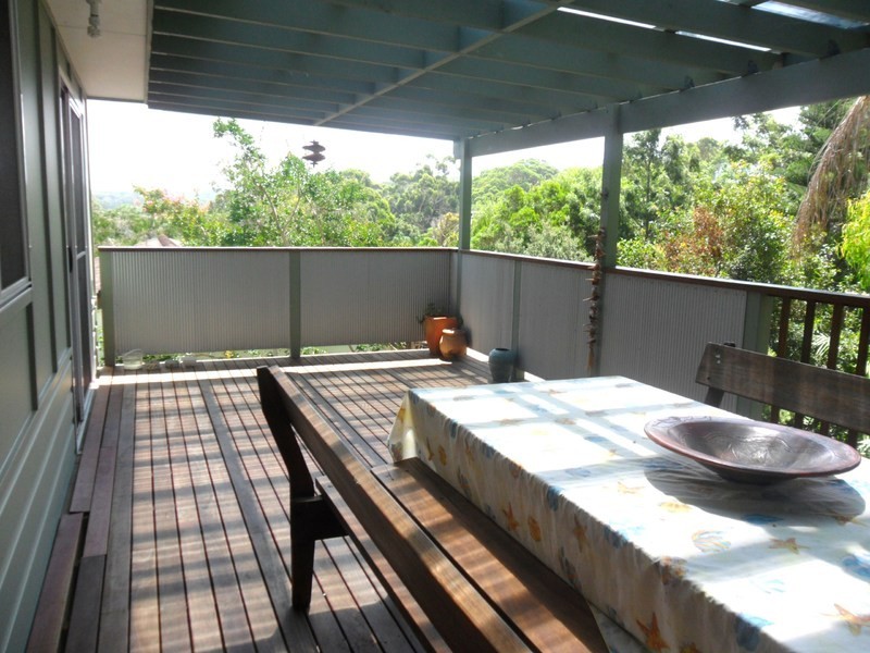 12 Warwilla Ave, Copacabana NSW 2251