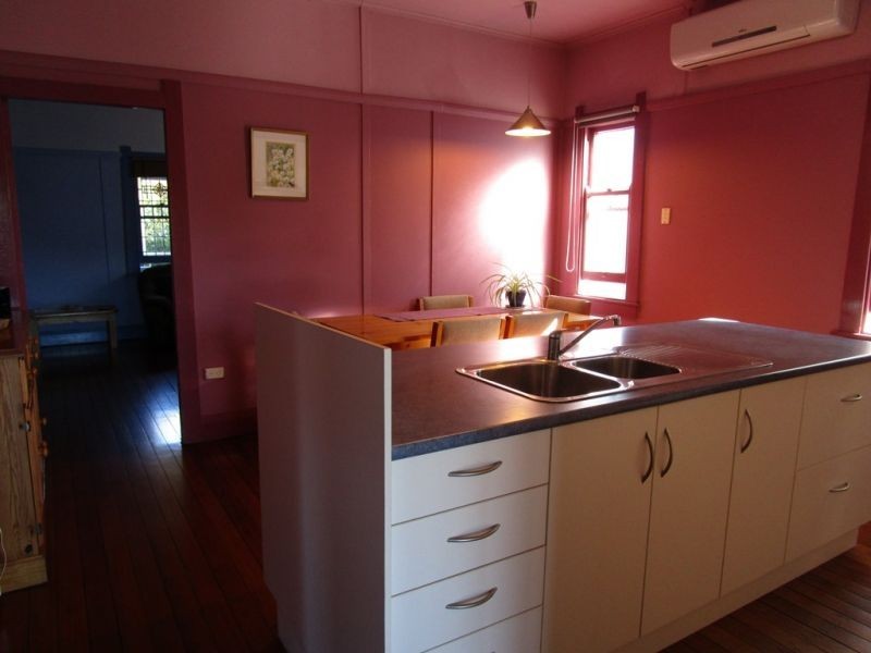 37 Upper St, Bega NSW 2550