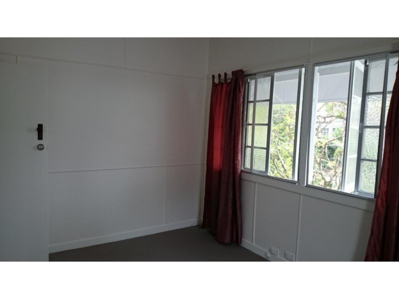 102 Highland Terrace, St Lucia QLD 4067