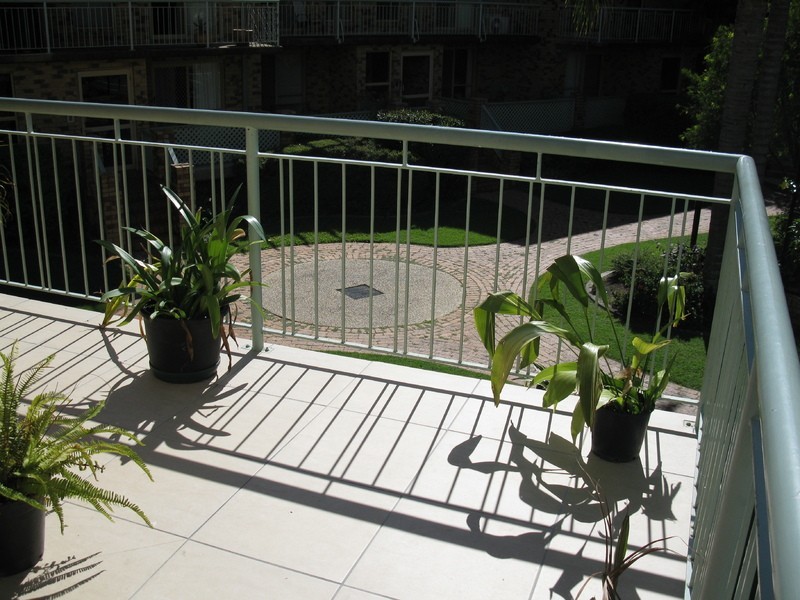 11/45 Marine Parade, Redcliffe QLD 4020