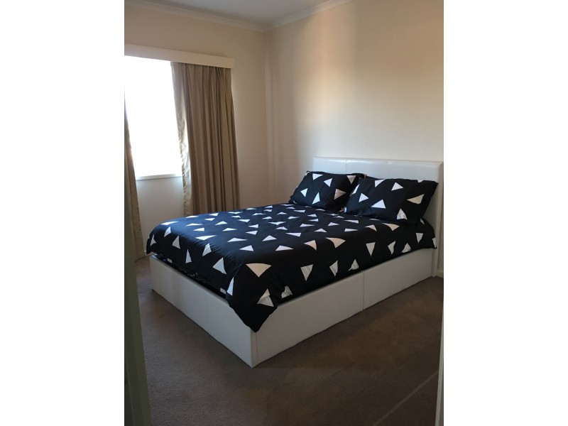 11 Silverleaf Drive, Melton VIC 3337