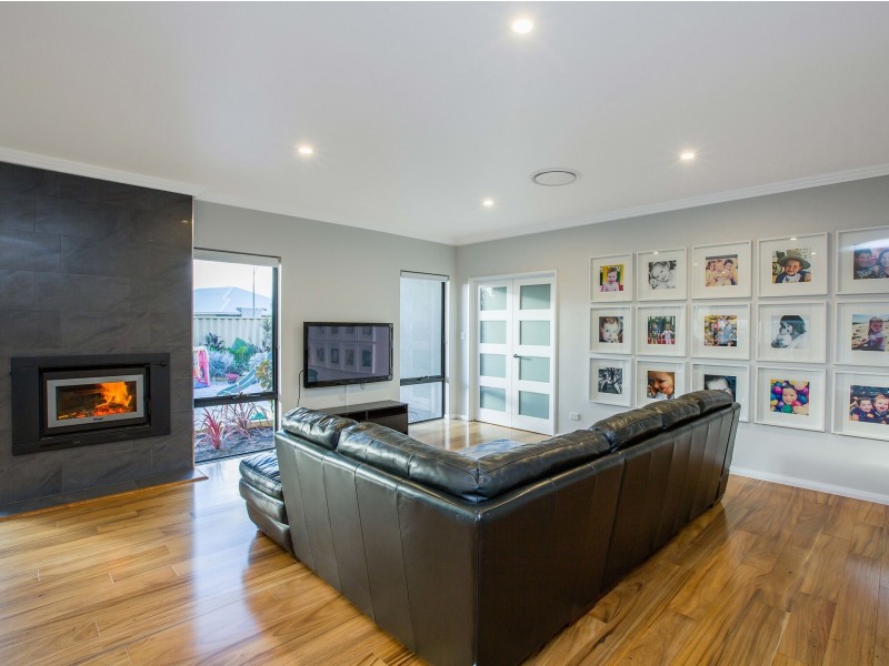 2 Flowerdale Court, Millbridge WA 6232