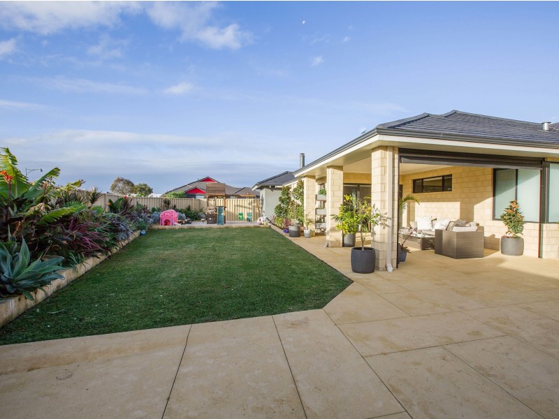 2 Flowerdale Court, Millbridge WA 6232