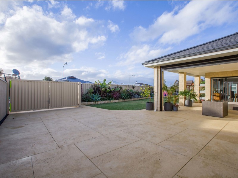 2 Flowerdale Court, Millbridge WA 6232