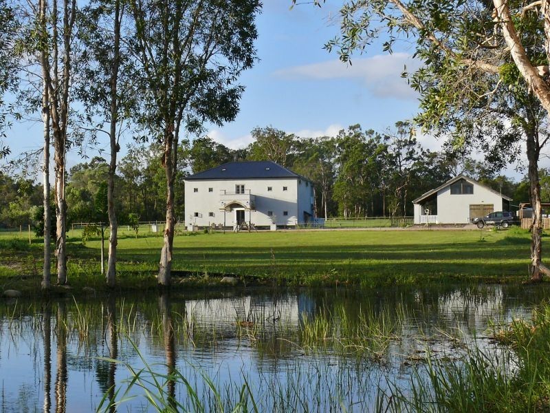 18 Amaroo Place, Cooroibah QLD 4565