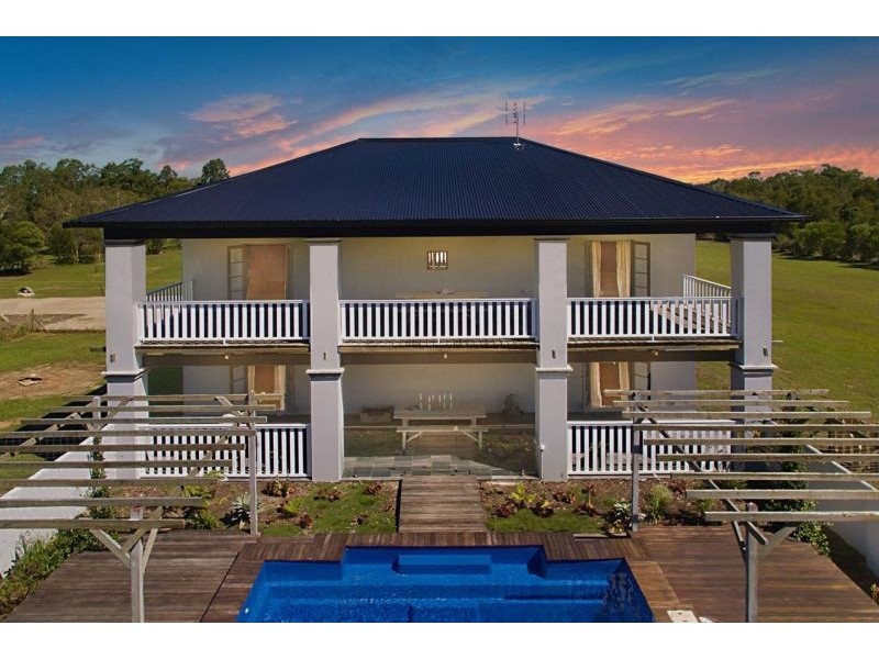 18 Amaroo Place, Cooroibah QLD 4565