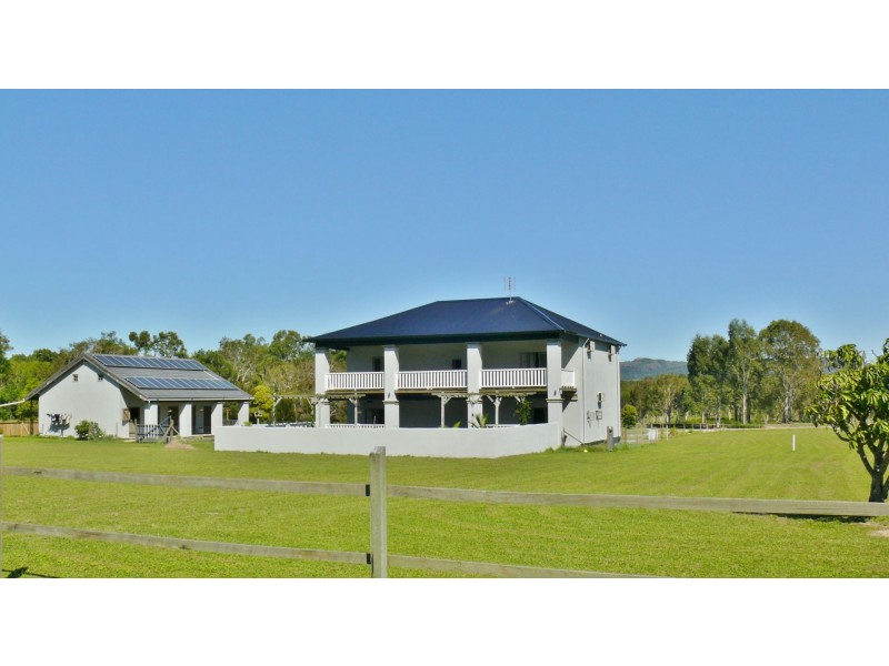 18 Amaroo Place, Cooroibah QLD 4565