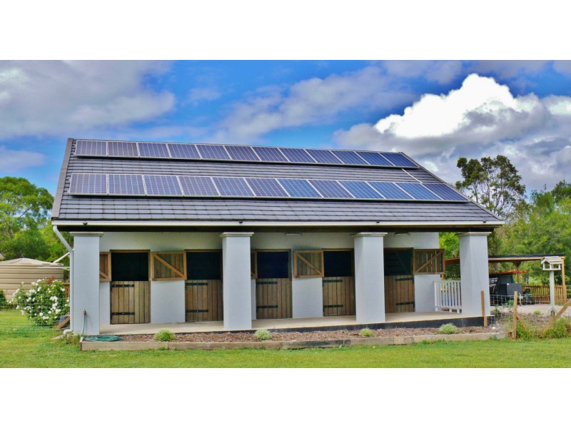 18 Amaroo Place, Cooroibah QLD 4565