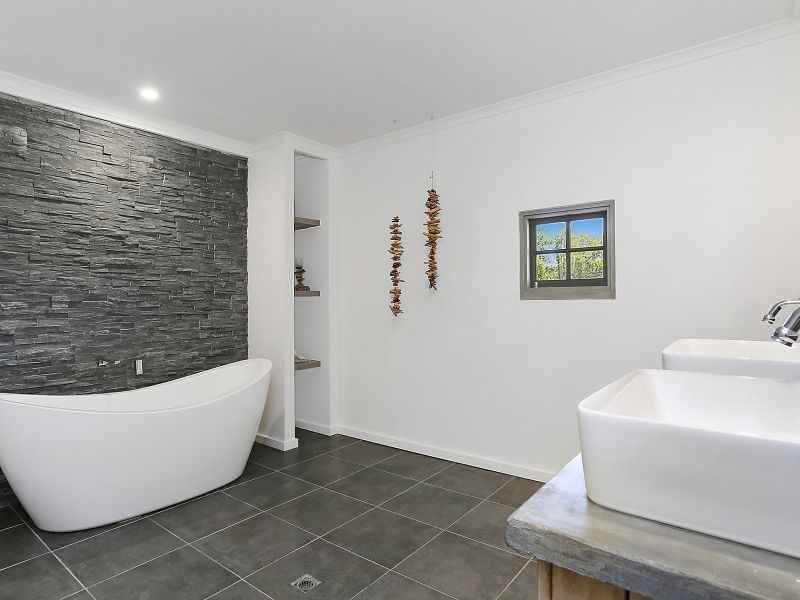 18 Amaroo Place, Cooroibah QLD 4565