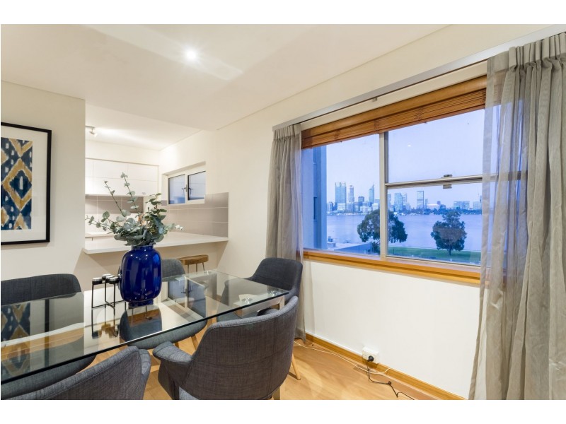 E2/9 PARKER STREET, South Perth WA 6151