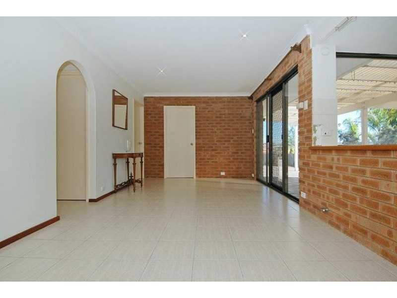 31 Maybud Road, Duncraig WA 6023