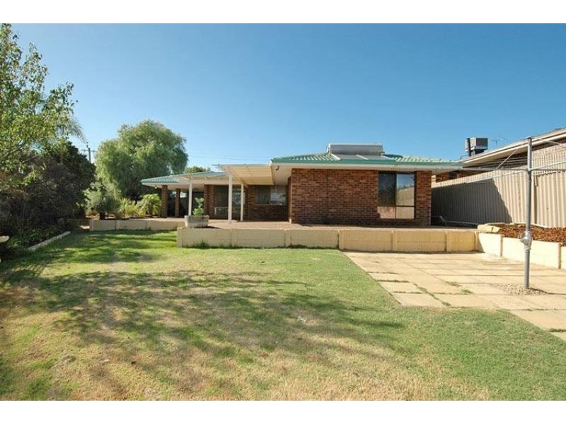 31 Maybud Road, Duncraig WA 6023