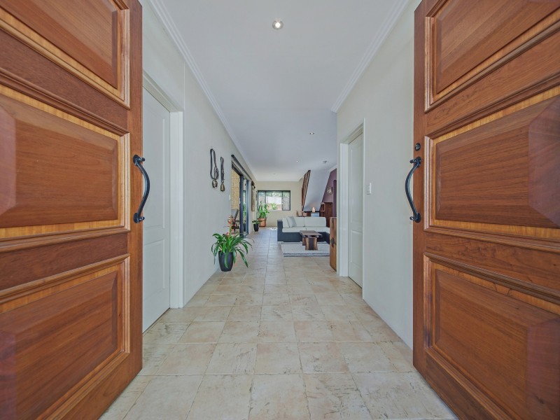 9 Bailey Ave, Tarragindi QLD 4121