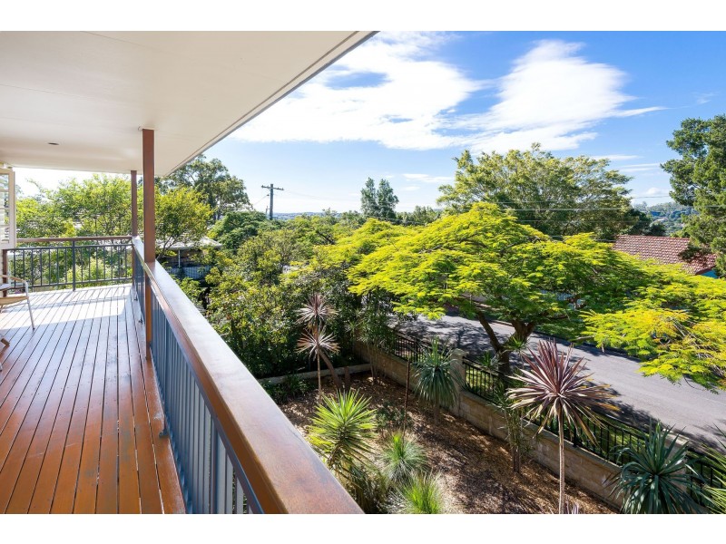 9 Bailey Ave, Tarragindi QLD 4121