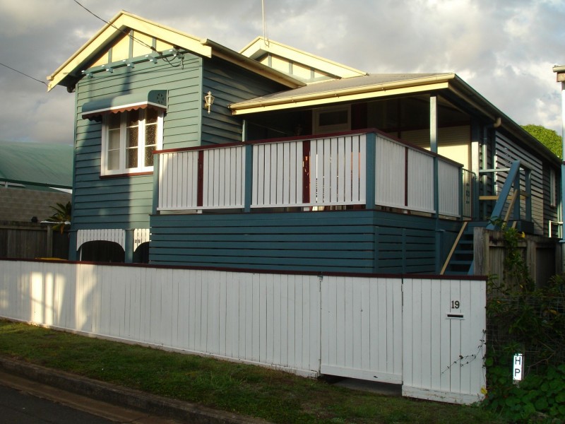 19 Twamley St, Shorncliffe QLD 4017