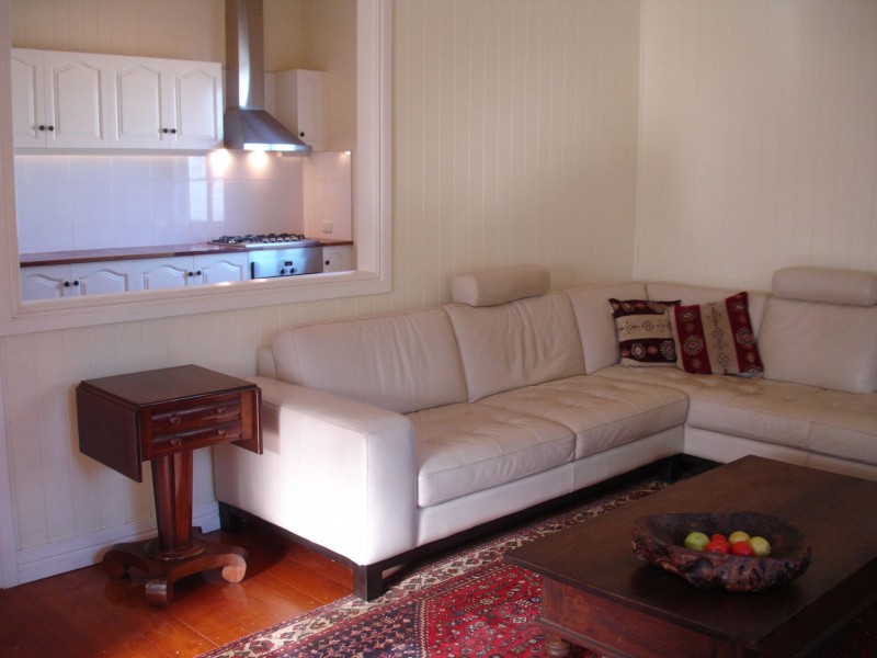 19 Twamley St, Shorncliffe QLD 4017