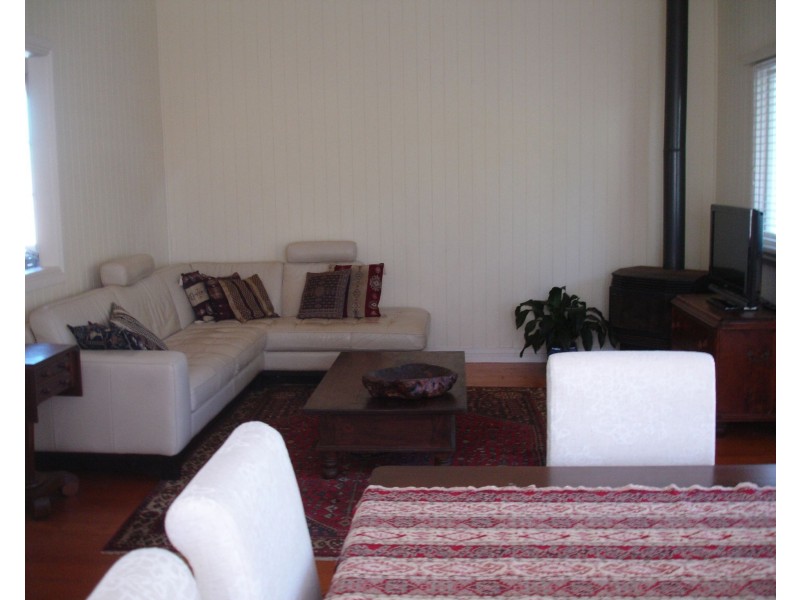 19 Twamley St, Shorncliffe QLD 4017