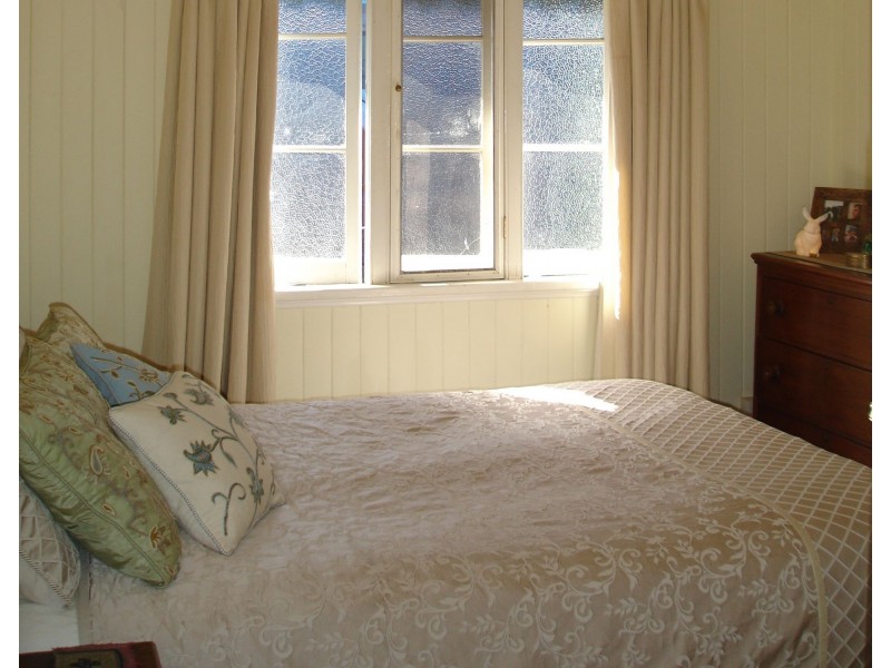 19 Twamley St, Shorncliffe QLD 4017