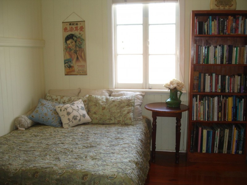 19 Twamley St, Shorncliffe QLD 4017