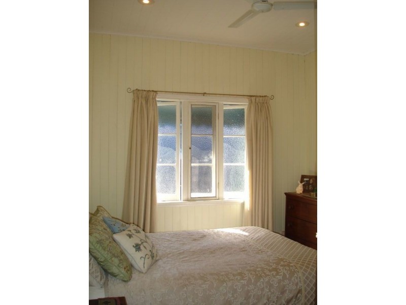 19 Twamley St, Shorncliffe QLD 4017