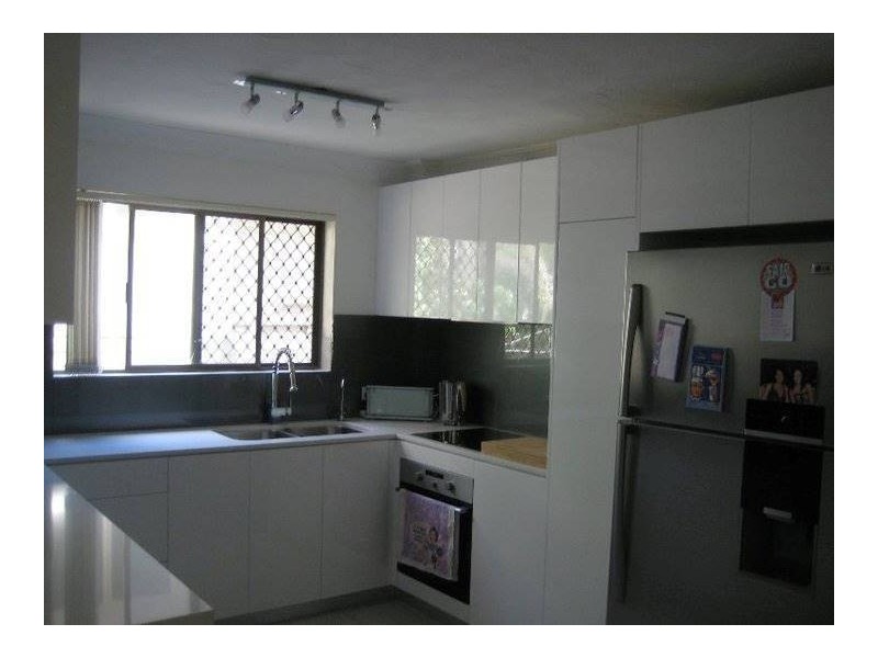 3/13-15 Aubrey street, Surfers Paradise QLD 4217