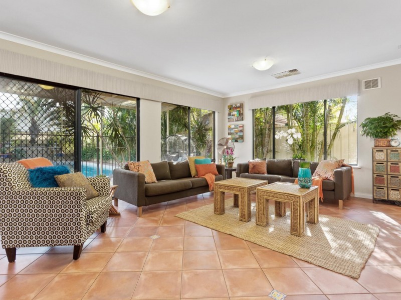 3 Cheshunt Garden, North Lake WA 6163